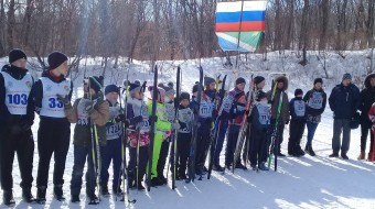 Мороз и солнце, день чудесный. Вставай на лыжи, друг  прелестный! Бери родителей, друзей - К нам на  5