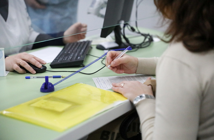 ПЕРЕБОЛЕВШИХ КОРОНАВИРУСОМ ПРИМОРЦЕВ ПРИГЛАСЯТ НА ДИСПАНСЕРИЗАЦИЮ