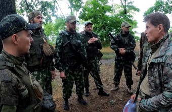 Олег Кожемяко побывал на позициях приморских мотострелков